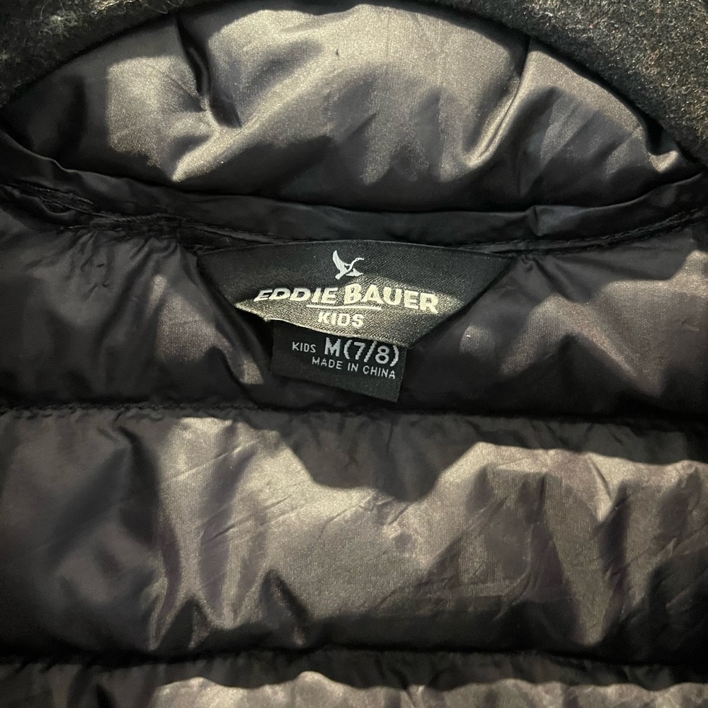 NWOT Eddie Bauer Boy Girl black Packable puffer storm repel 650 fill Medium 7/8 - Picture 14 of 16